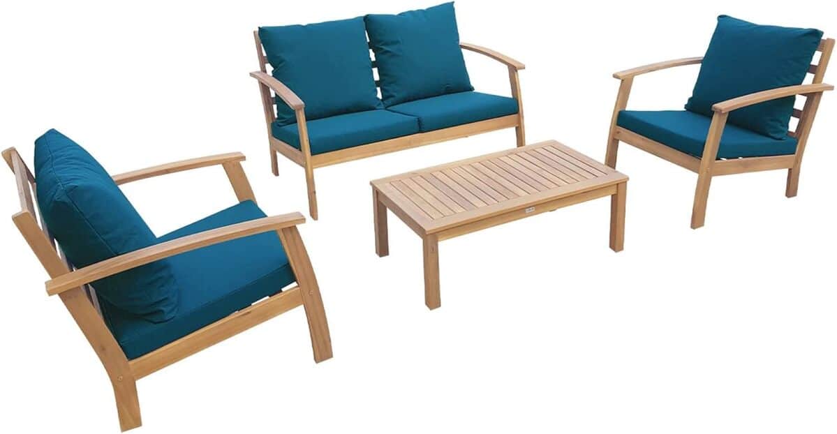 Avis Alice's Garden Ushuaïa : salon en bois élégant et confortable