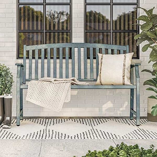 Découvrez notre test complet du banc extérieur Grand patio en métal bleu clair. Optez pour un mobilier de jardin alliant confort, style et durabilité pour vos moments de détente en plein air.