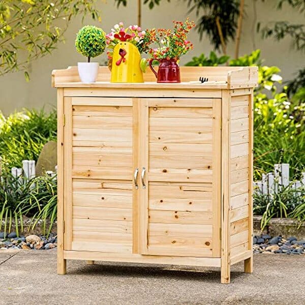Découvrez notre avis détaillé sur l'armoire de jardin Outsunny en bois massif : robustesse, design et performances au rendez-vous pour embellir votre espace extérieur