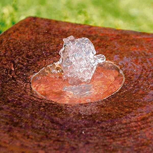 Découvrez l'élégance du cube fontaine köhko Pérou 31004 en acier corten avec LED. Un test complet pour transformer votre jardin en un havre de paix.
