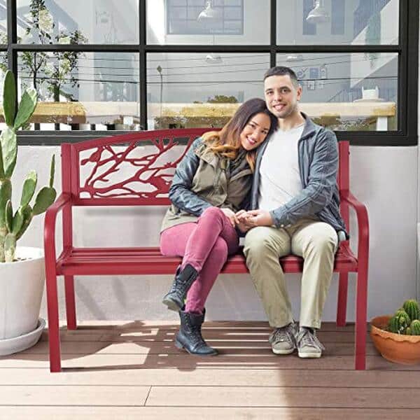 Découvrez le style unique et l'élégance du banc de jardin KOMFOTTEU au design oiseau en métal rouge. Parfait pour vos espaces extérieurs  !