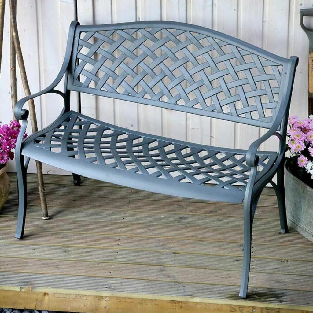 Test : banc de jardin Jasmine Lazy Susan deux places en aluminium résistant